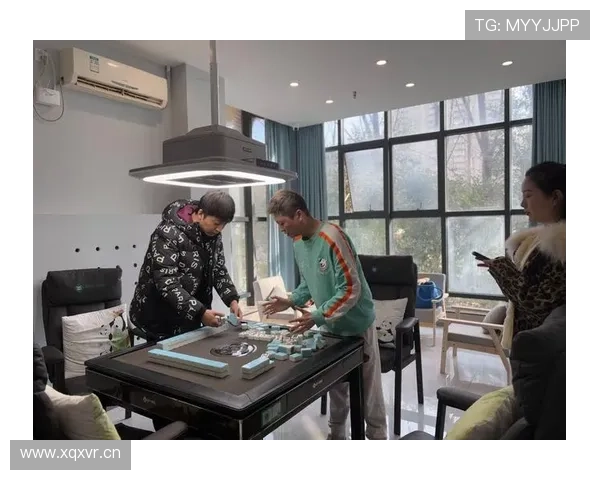 微扑克棋牌：多平台兼容支持让你轻松切换多设备畅玩无阻